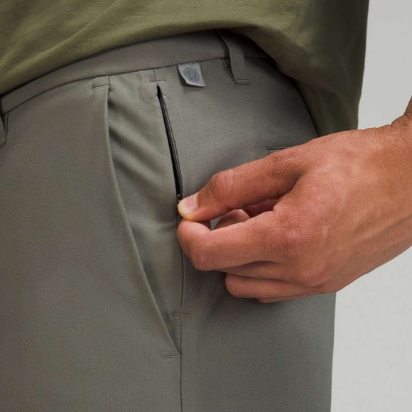 Lululemon Commission Classic-Fit Short 9" *Warpstreme in green size 32 - Picture 3 of 8